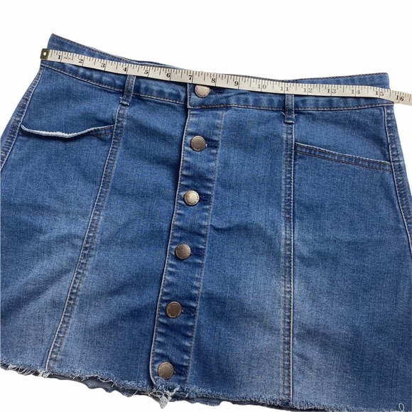American Rag A line button down raw edge distressed denim skirt - Picture 3 of 6